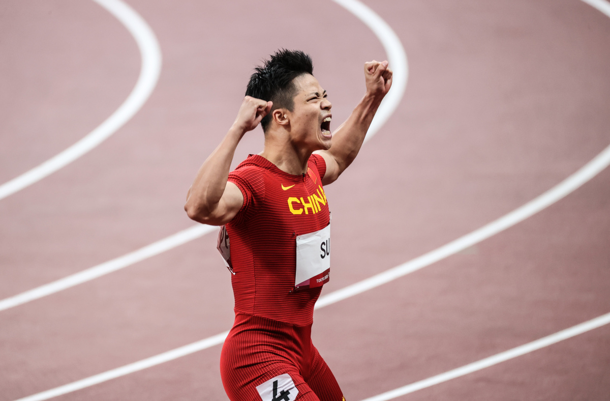 爱游戏:历史上影响深远的运动员：他们的故事与成就的简单介绍