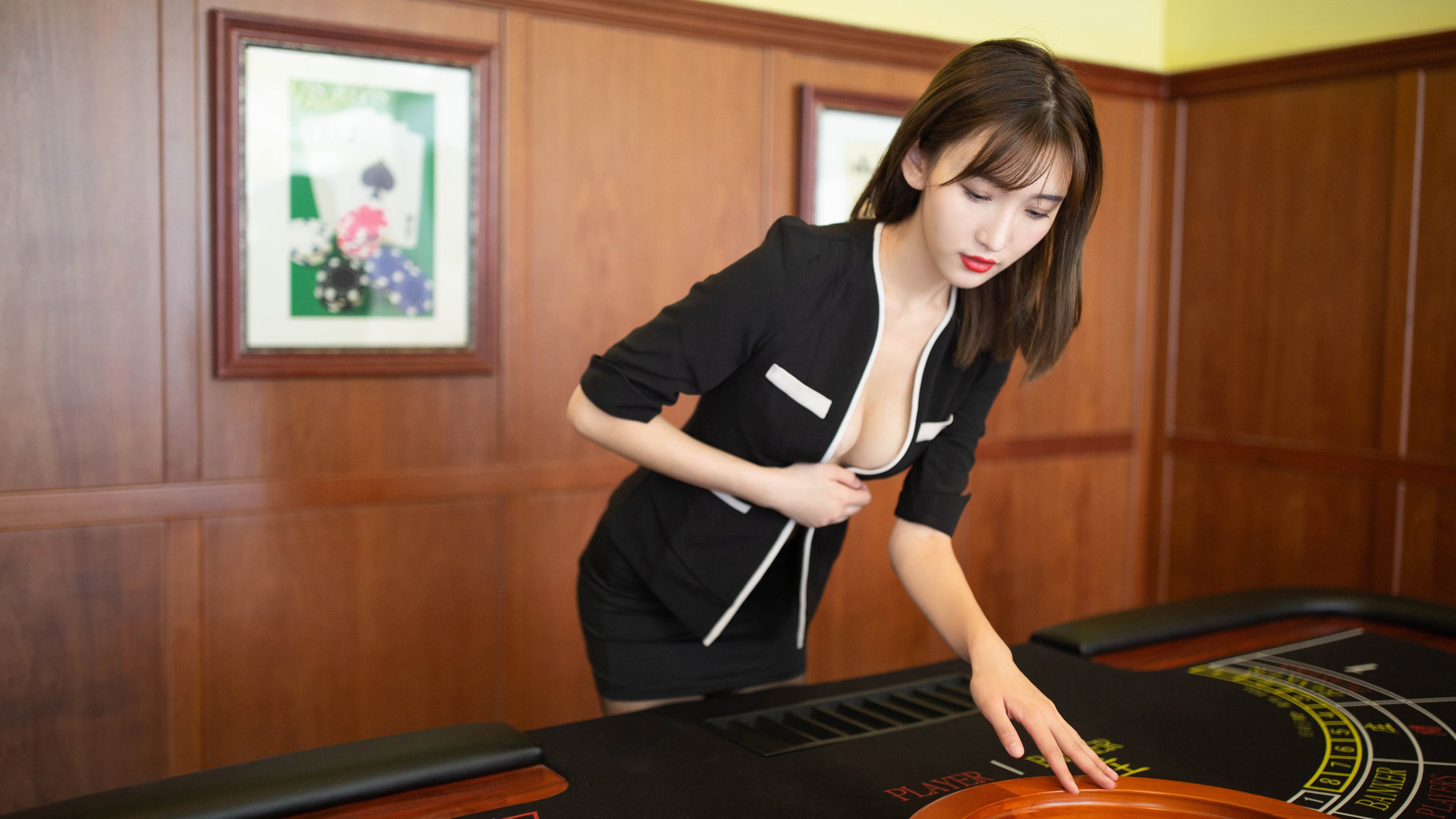 欧洲足球未来:欧冠赛场的新星崛起,欧洲杯潜力新星