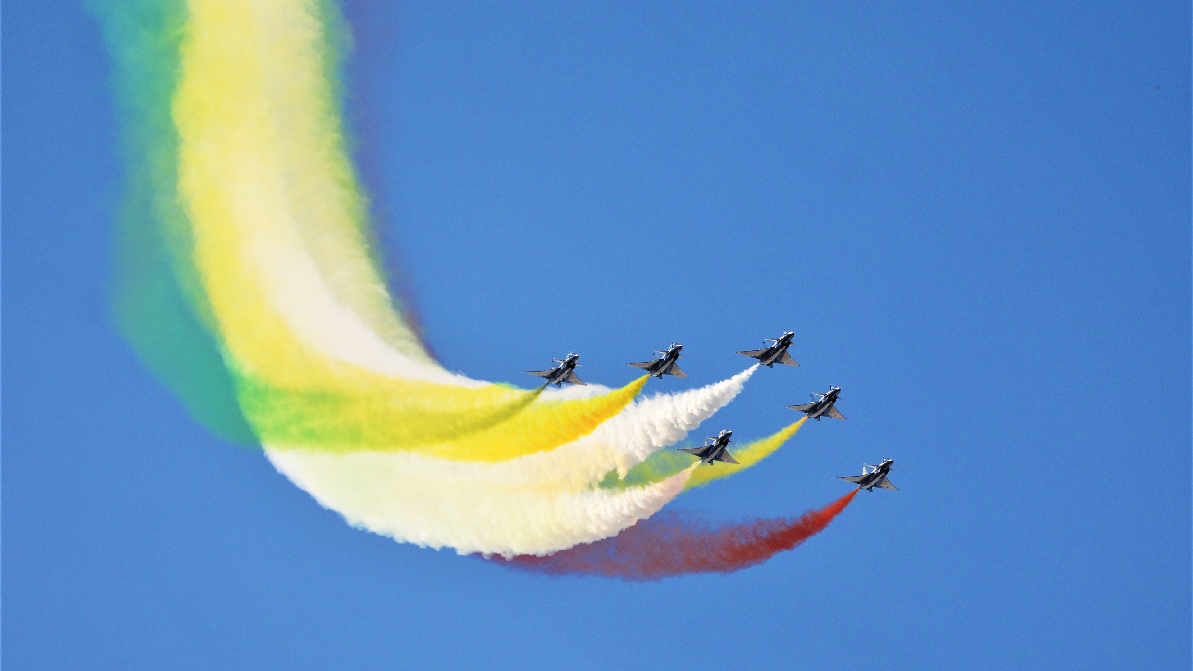 库兹马诺维奇在巴黎奥运会手球比赛中展现出强大的心理素质，库兹马打球视频