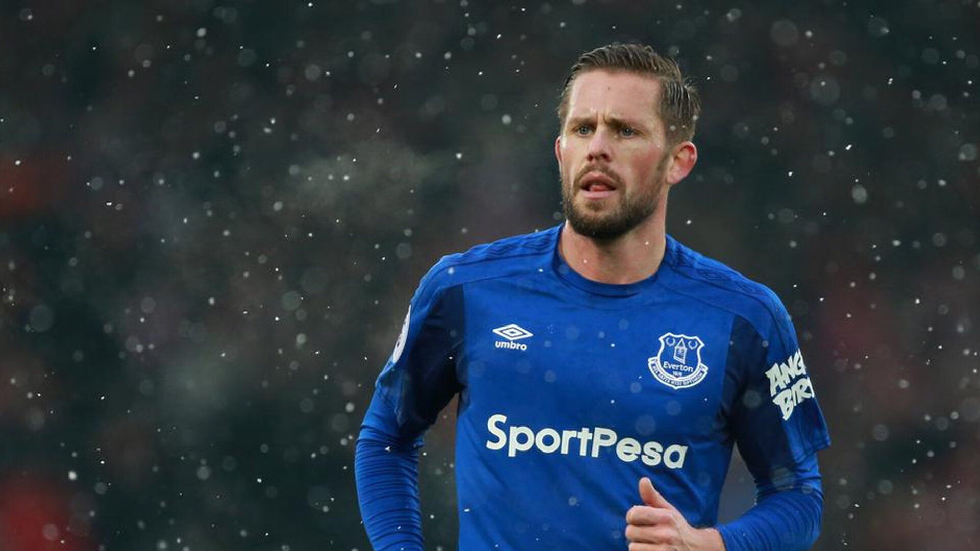 赛场“铁血防线”：那些难以穿越的欧洲钢铁墙，欧洲铁甲