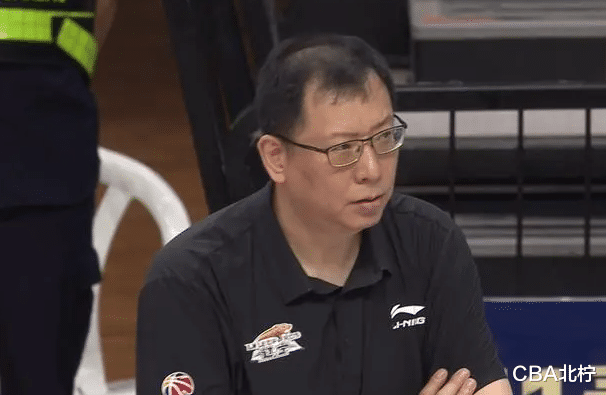 AYX爱游戏：CBA球员：高薪背后，压力与责任，如何平衡职业与生活？的简单介绍